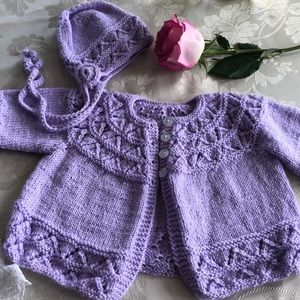 🌺 2/$30.00. Beautiful sweater set